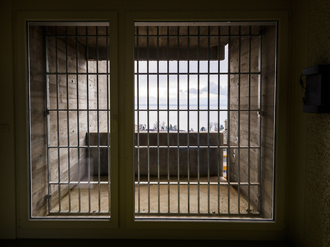 Un prisonnier souhaite l'aide au suicide dans le canton de Berne