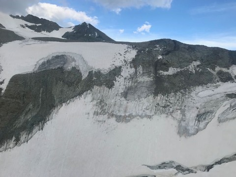 Crash d'un petit avion en Valais: les victimes identifiées