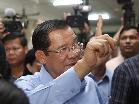 Le parti de Hun Sen revendique 