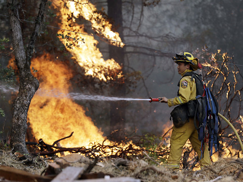 Les incendies en Californie ont fait au moins sept morts