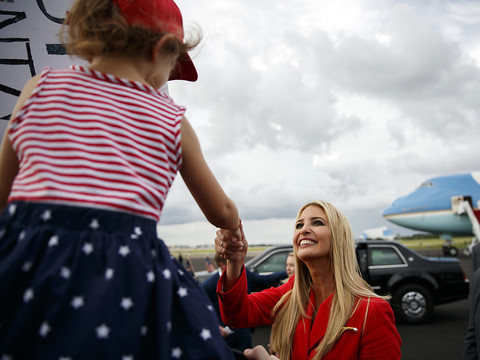 Ivanka Trump rompt (en douceur) avec son père sur la politique migratoire et la presse