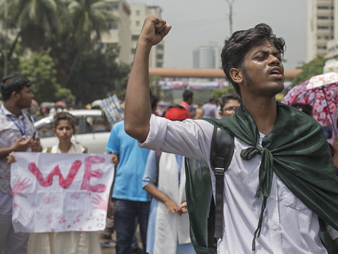Les étudiants manifestants au Bangladesh appelés à rentrer chez eux