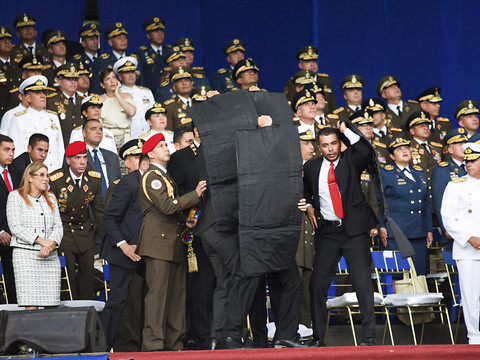Caracas annonce six arrestations après l'attaque au drone