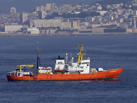 L'Aquarius ne veut pas reconduire les migrants en Libye