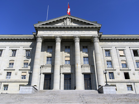 Le TF impose une naturalisation à une commune