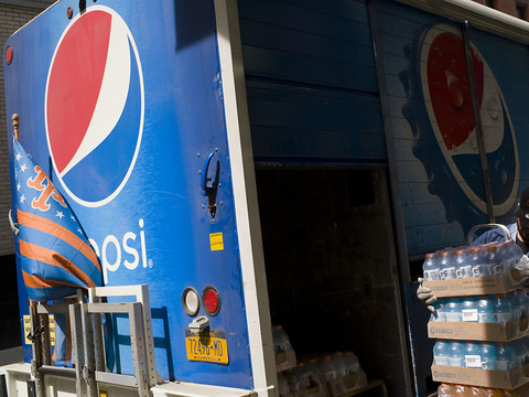 Pepsico annonce le départ de sa patronne Indra Nooyi