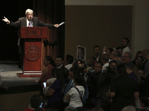 Mexique: consultation publique de Lopez Obrador pour pacifier le pays