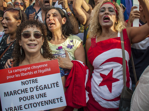 En Tunisie, un projet de loi pionnier pour l'égalité homme-femme