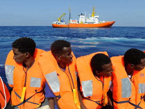 L'Aquarius va accoster à Malte et les migrants aller dans cinq pays