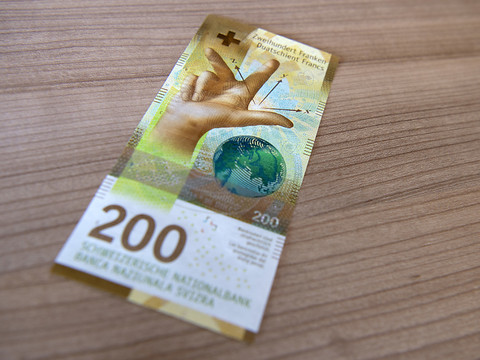Le nouveau billet de 200 francs fait la part belle à la science