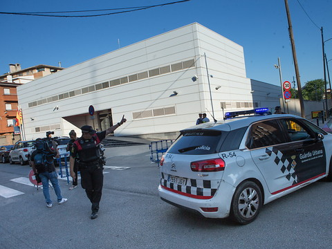 Commissariat espagnol attaqué, la police parle d'un acte terroriste