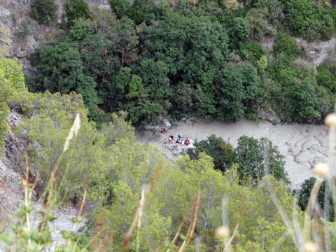 Huit morts dans la crue soudaine d'un torrent en Calabre