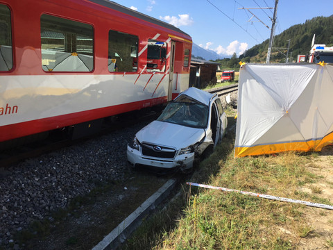 Collision mortelle entre un train et une voiture à Selkingen (VS)
