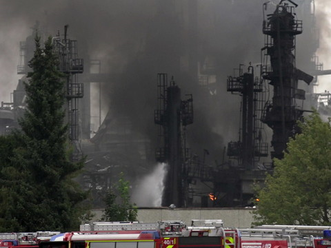 Huit blessés dans l'incendie d'une raffinerie en Allemagne