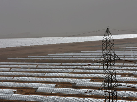 Sahara: éoliennes et centrales solaires feraient davantage pleuvoir