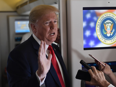 Enquête russe: Trump prêt à répondre 