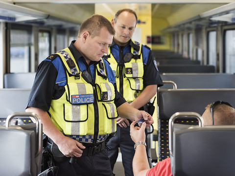 La police des transports abandonne les trains de supporters