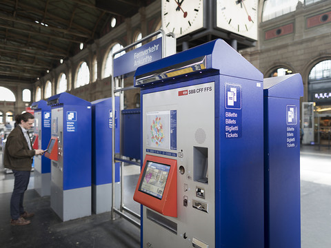 Les CFF veulent diminuer le nombre des automates à billets