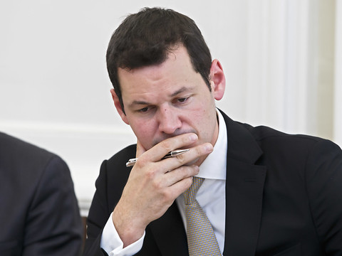 La Commission de gestion accroît la pression sur Pierre Maudet