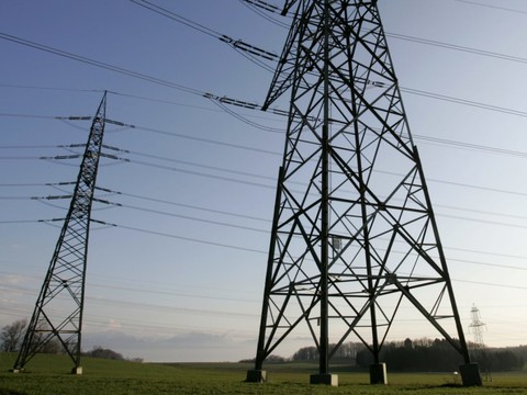 Le parlement valaisan en guerre contre la très haute tension