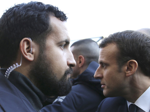 Menacé de sanctions, Benalla cède et se présentera aux sénateurs