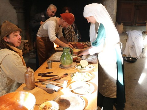 Nouvelle exposition: boire et manger au Moyen Âge à Chillon