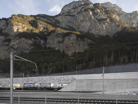 Trafic perturbé jusqu'en soirée au tunnel de base du Gothard
