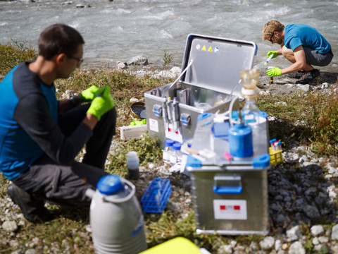 L’EPFL explore la vie microbienne au pied des glaciers