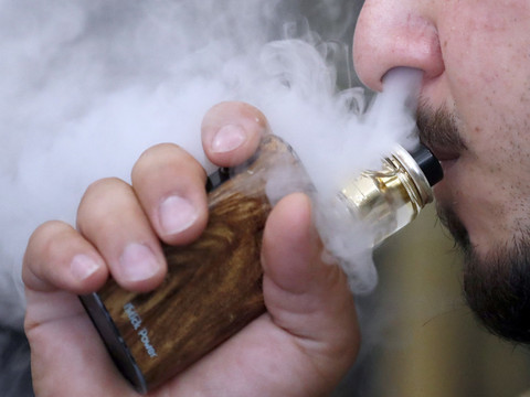 La vente d'e-cigarettes davantage réglementée