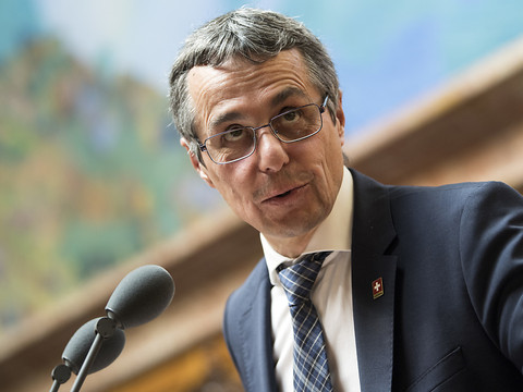 Le Conseil fédéral se prépare à affronter les élus sur l'Europe
