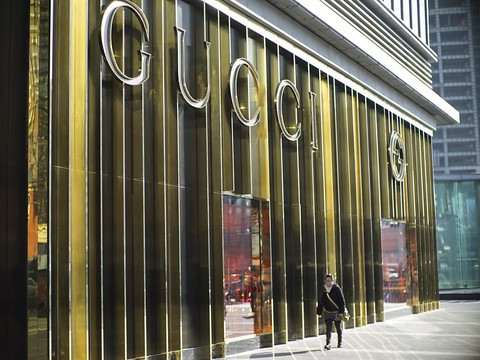 Coty, géant des parfums, crée 30 emplois à Versoix