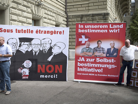 Le gouvernement lance la campagne contre l'initiative sur les juges