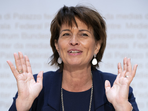 Doris Leuthard démissionne: réactions et commentaires