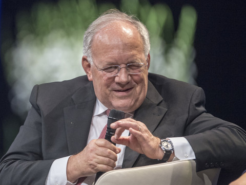 Johann Schneider-Ammann souhaite des médias plus critiques