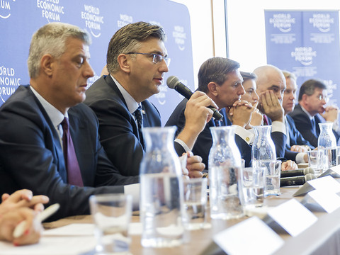 Thaçi appelle à Genève à saisir la 