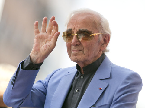 Un hommage national à Aznavour vendredi matin aux Invalides