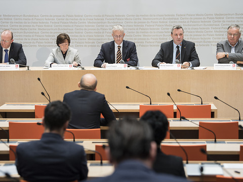 Les tireurs, et l'UDC, dénoncent un diktat de l'UE sur les armes