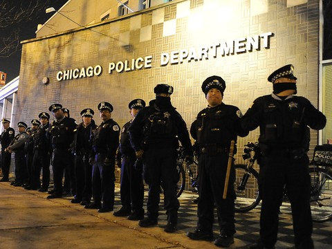 Un policier blanc de Chicago reconnu coupable du meurtre d'un Noir
