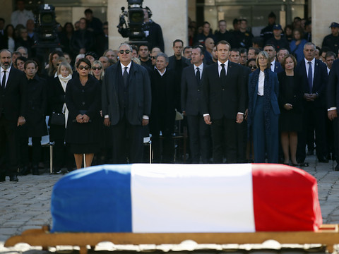 Dernier hommage à Charles Aznavour à l'église arménienne de Paris