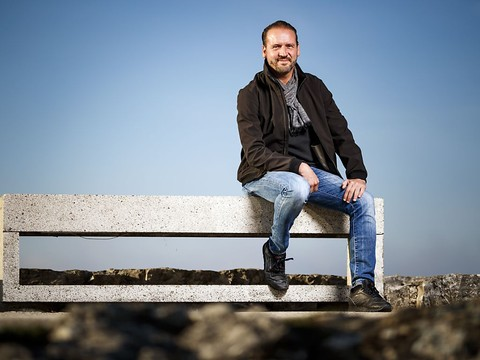Nicolas Feuz, procureur écrivain rayonnant plus loin que Neuchâtel