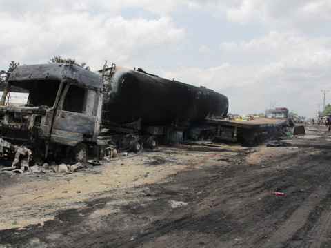Accident d'un camion-citerne en RDC: 39 morts et des dizaines de brûlés