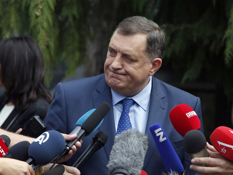 Présidence bosnienne: victoire du nationaliste serbe Dodik