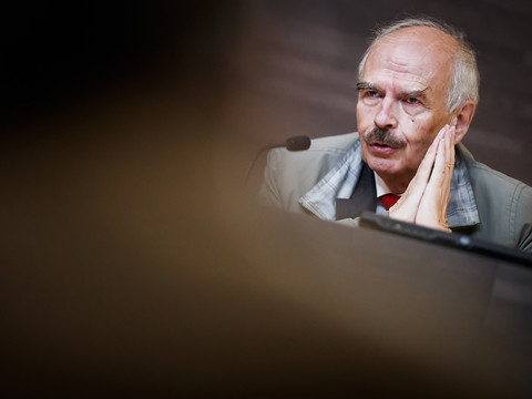 Procès en appel du père incestueux condamné à 18 ans