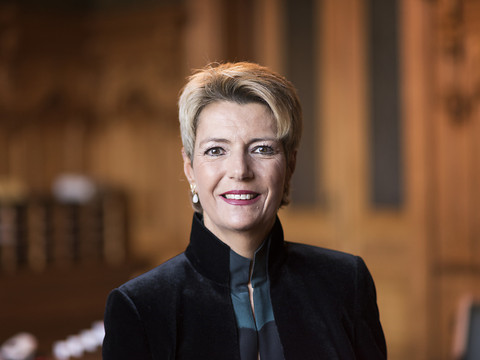 Succession Schneider-Ammann: Karin Keller-Sutter (PLR/SG) candidate