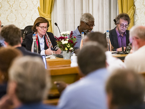 Le Conseil communal soutient la suspension de deux municipaux