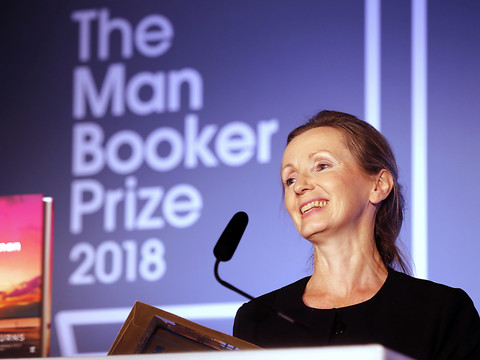 L'écrivaine nord-irlandaise Anna Burns remporte le Man Booker Prize
