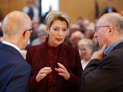 Karin Keller-Sutter adoubée par le PLR st-gallois