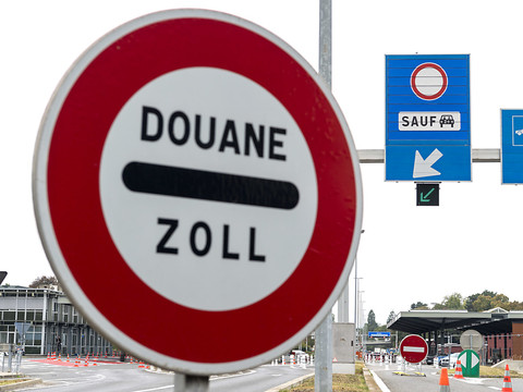La Confédération épinglée sur le contrôle des sanctions économiques