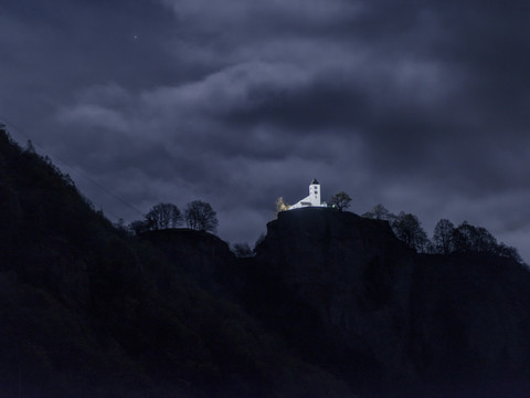 Le foehn fait monter le thermomètre au Tessin