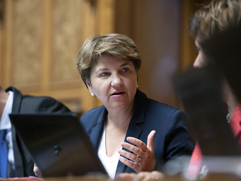Viola Amherd candidate à la succession de Doris Leuthard